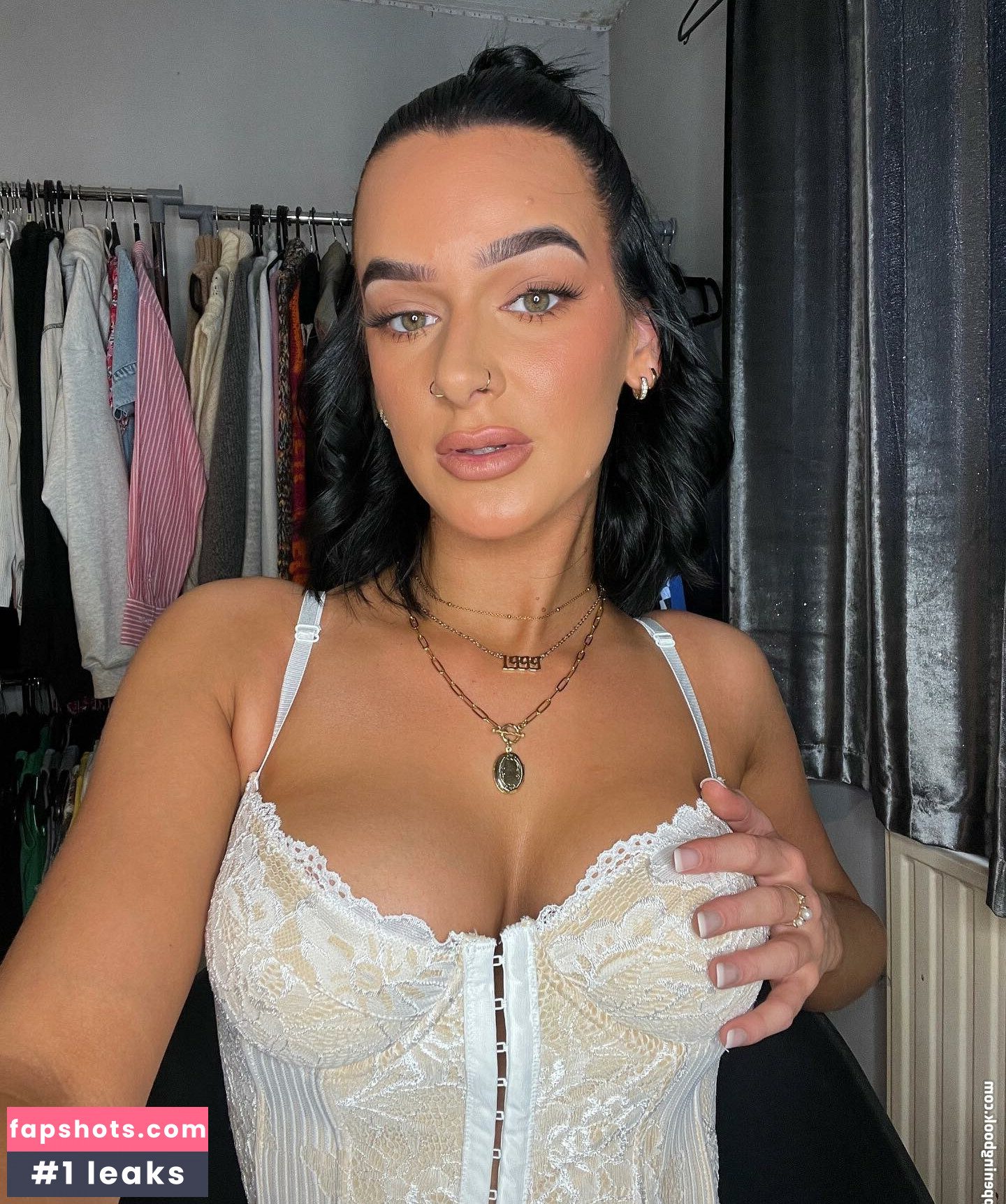 Louise Reid gallery photo #24