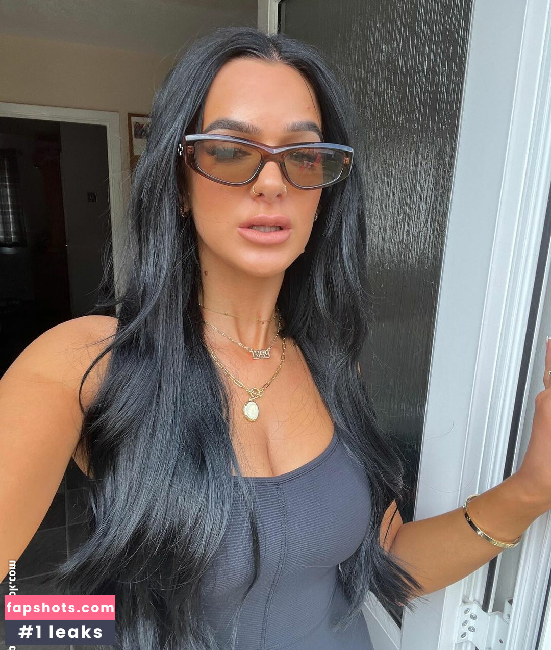 Louise Reid gallery photo #6