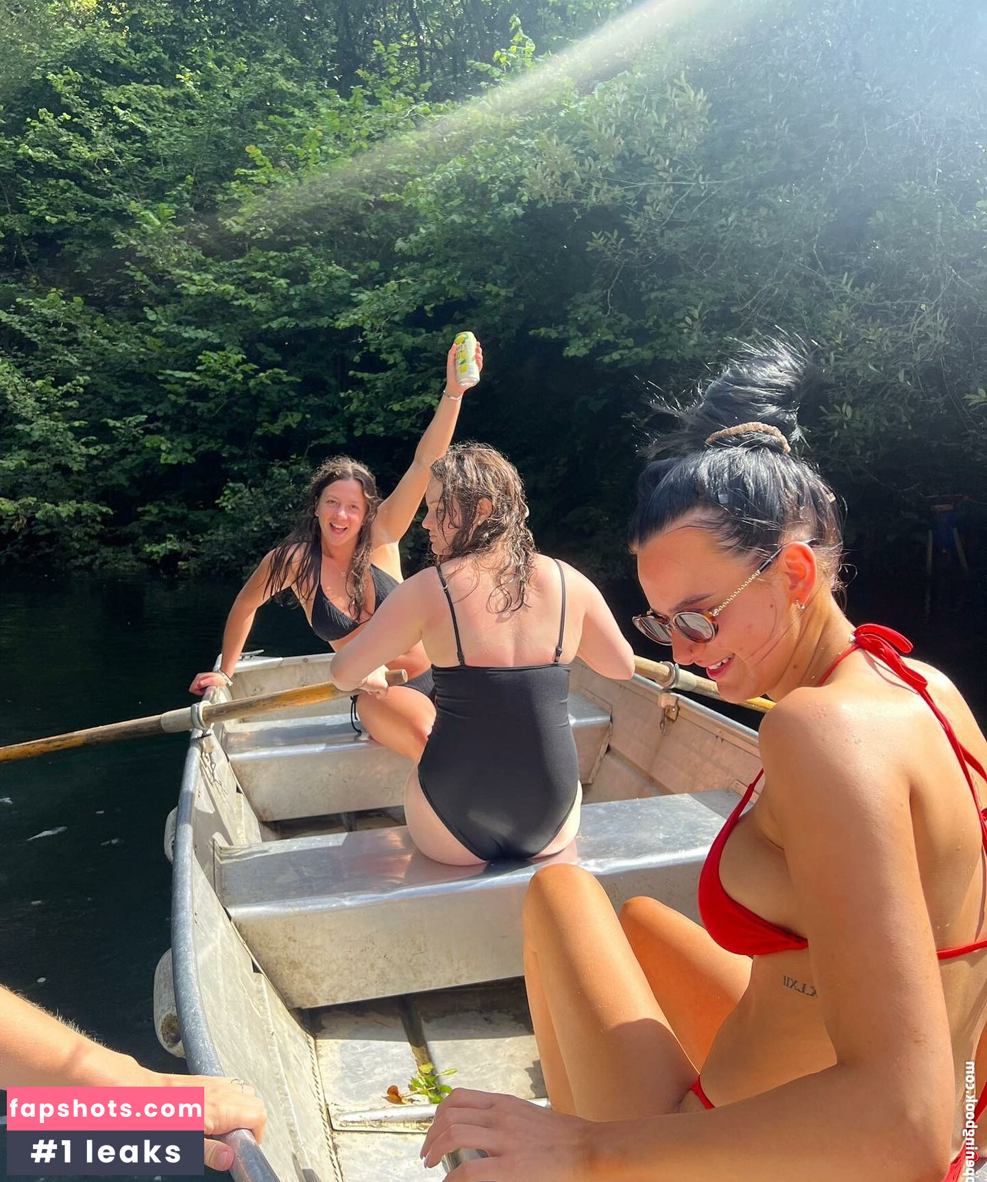 Louise Reid gallery photo #9