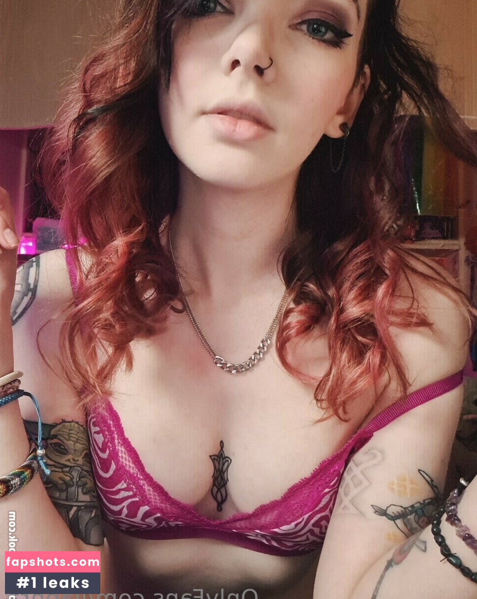 LouiseJulie gallery photo #39