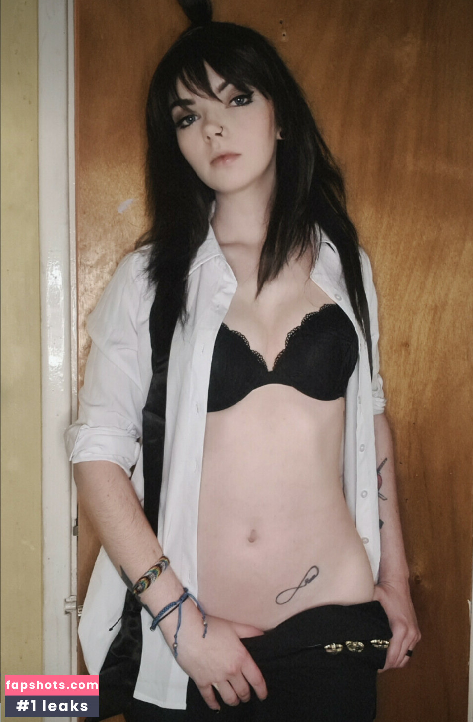 LouiseJulie gallery photo #58