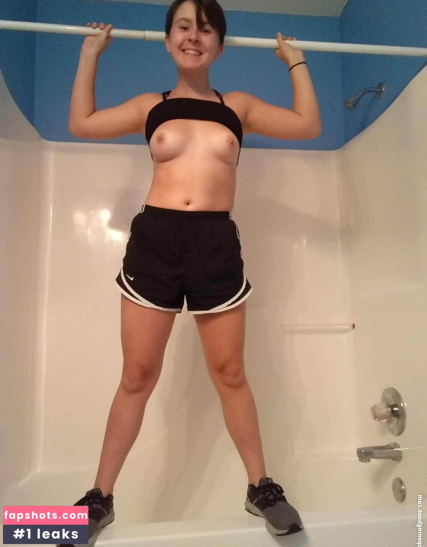 Lousyonie gallery photo #17