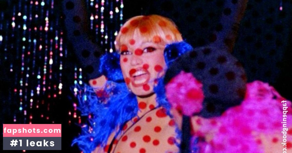 Lova Moor gallery photo #3