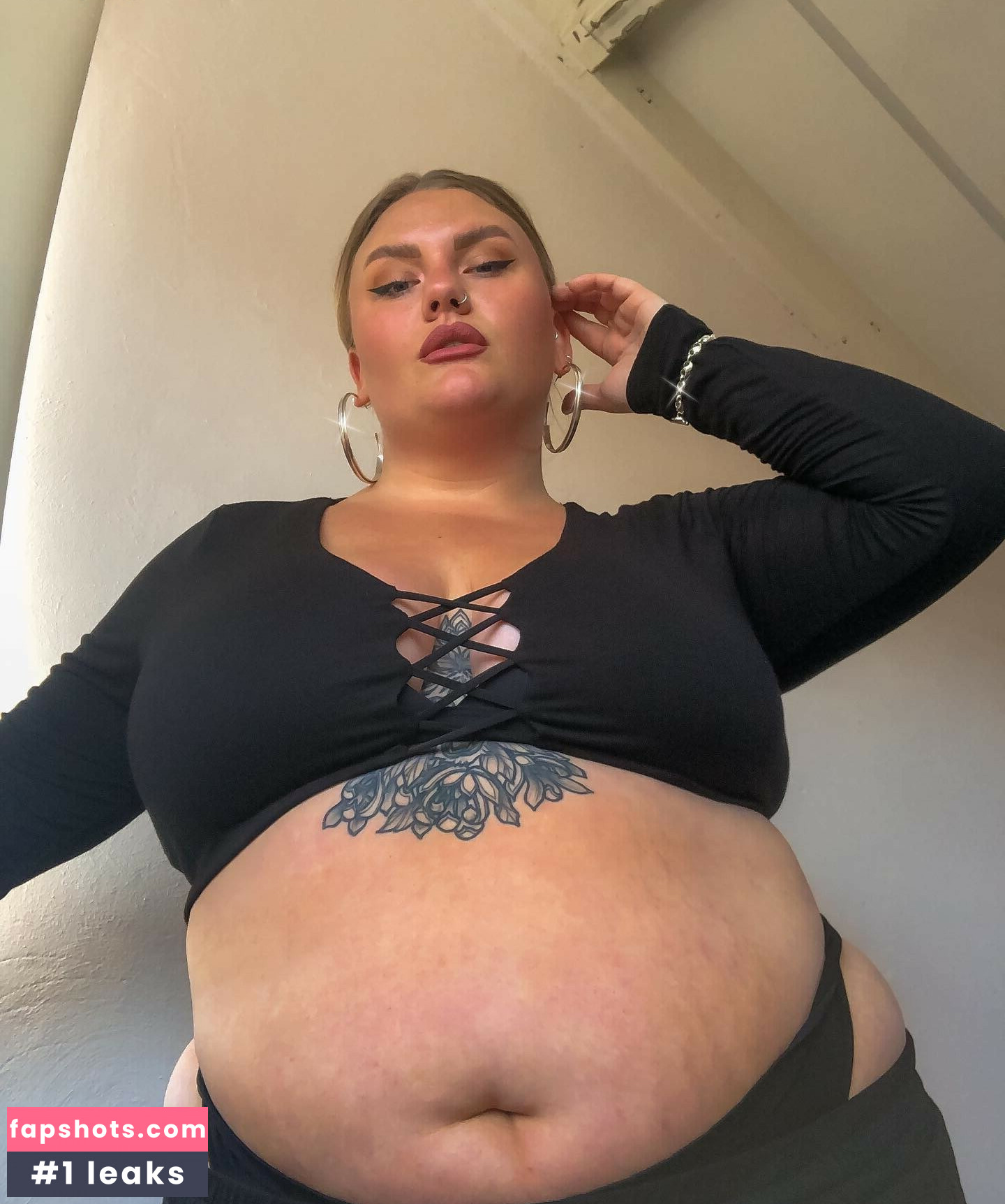 Lovaeij gallery photo #2