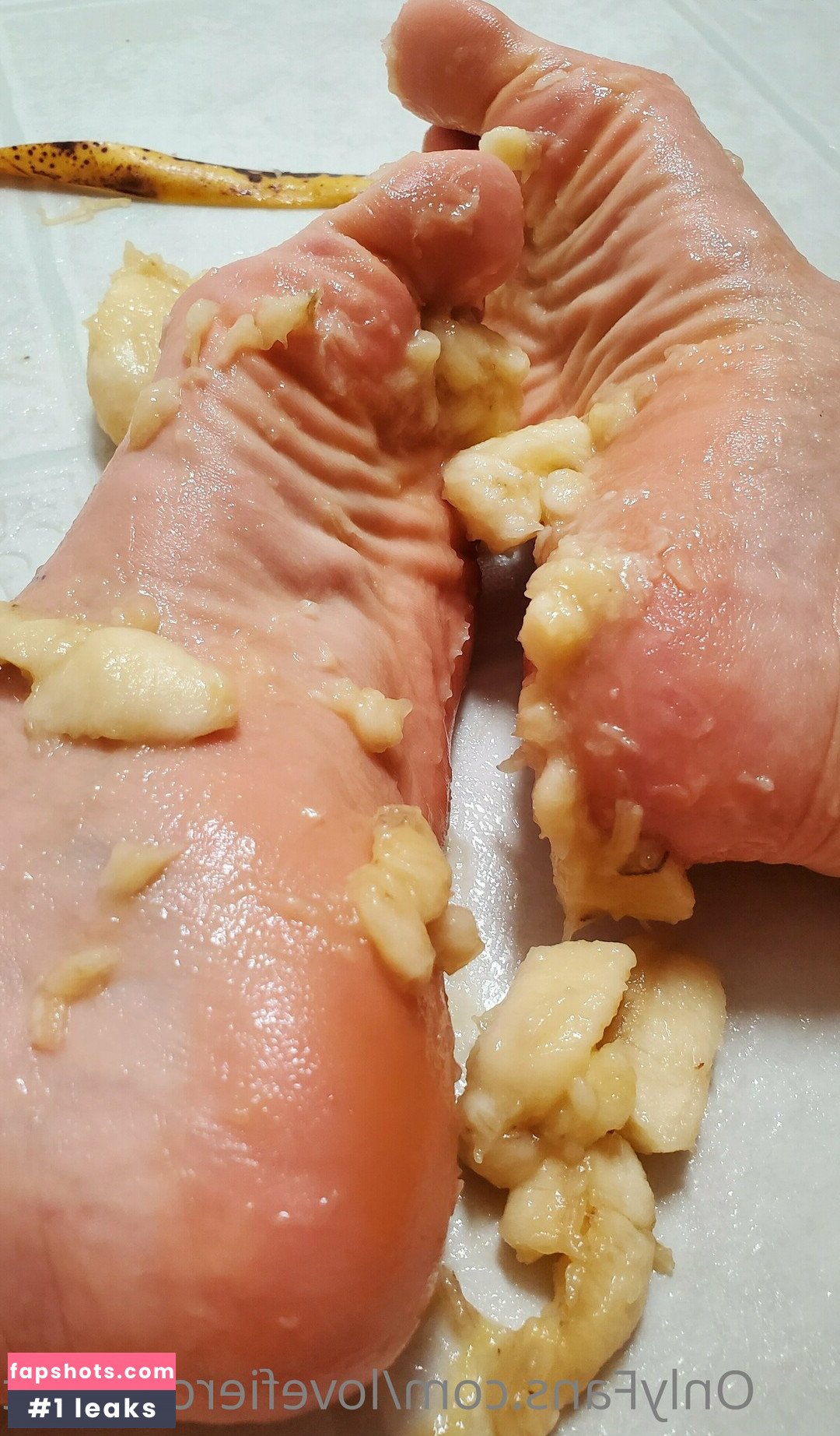 lovefiercelyfeet nude babe gallery