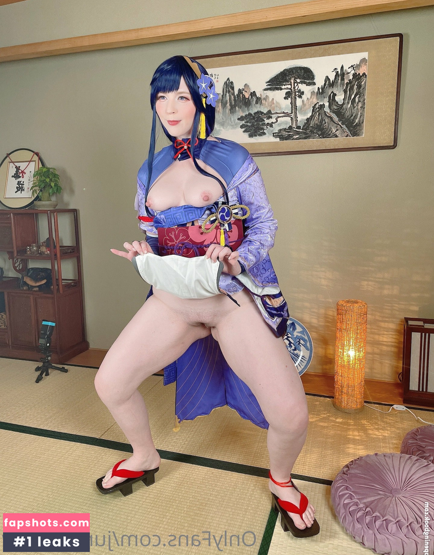 Lovejoy June gallery photo #65