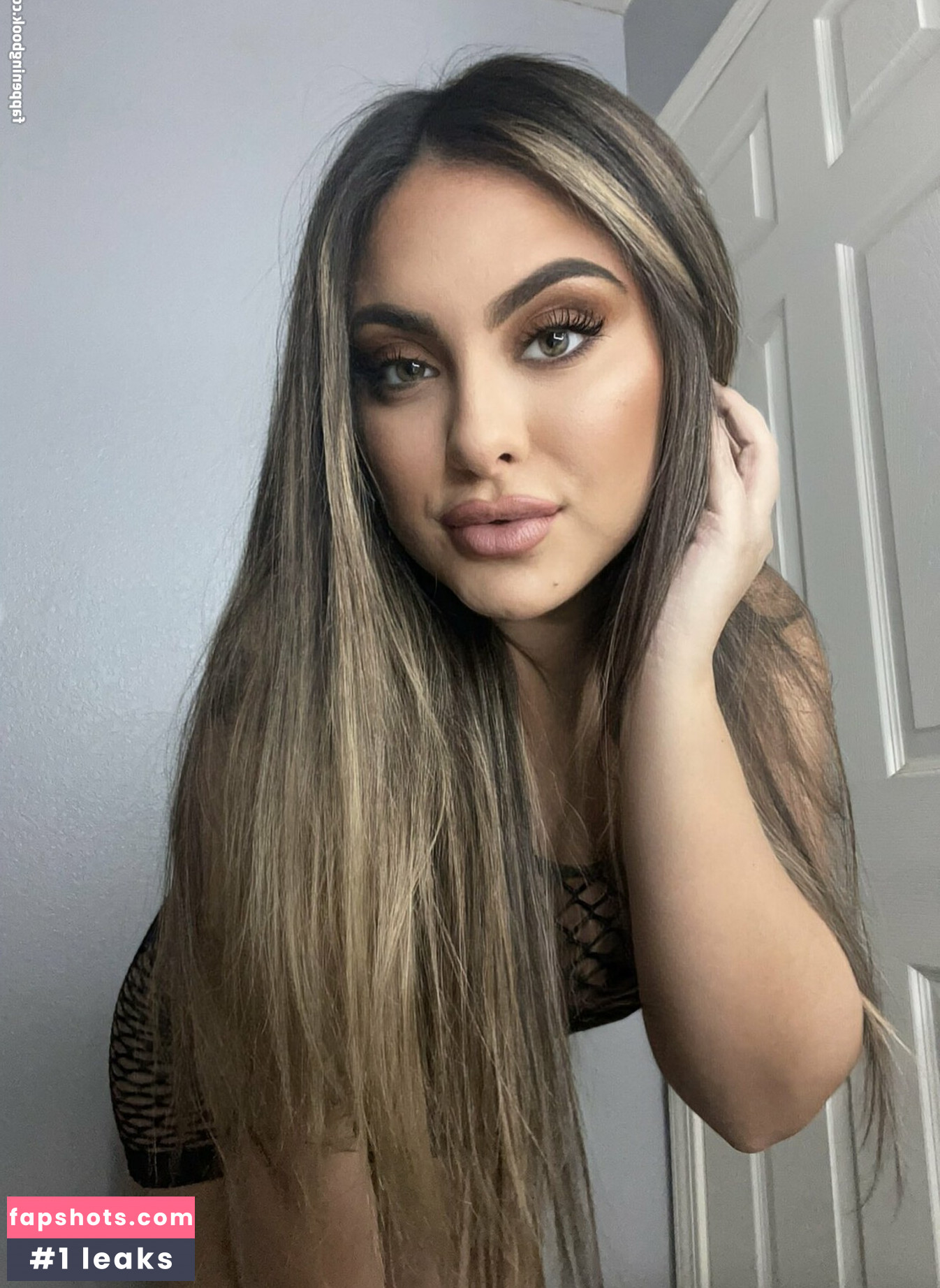 lovelinny gallery photo #2