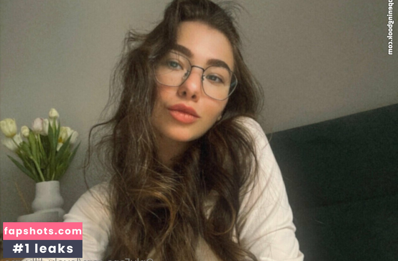 lovely_lilly_me Nude Leaks OnlyFans Photos #3 - LeakJerk