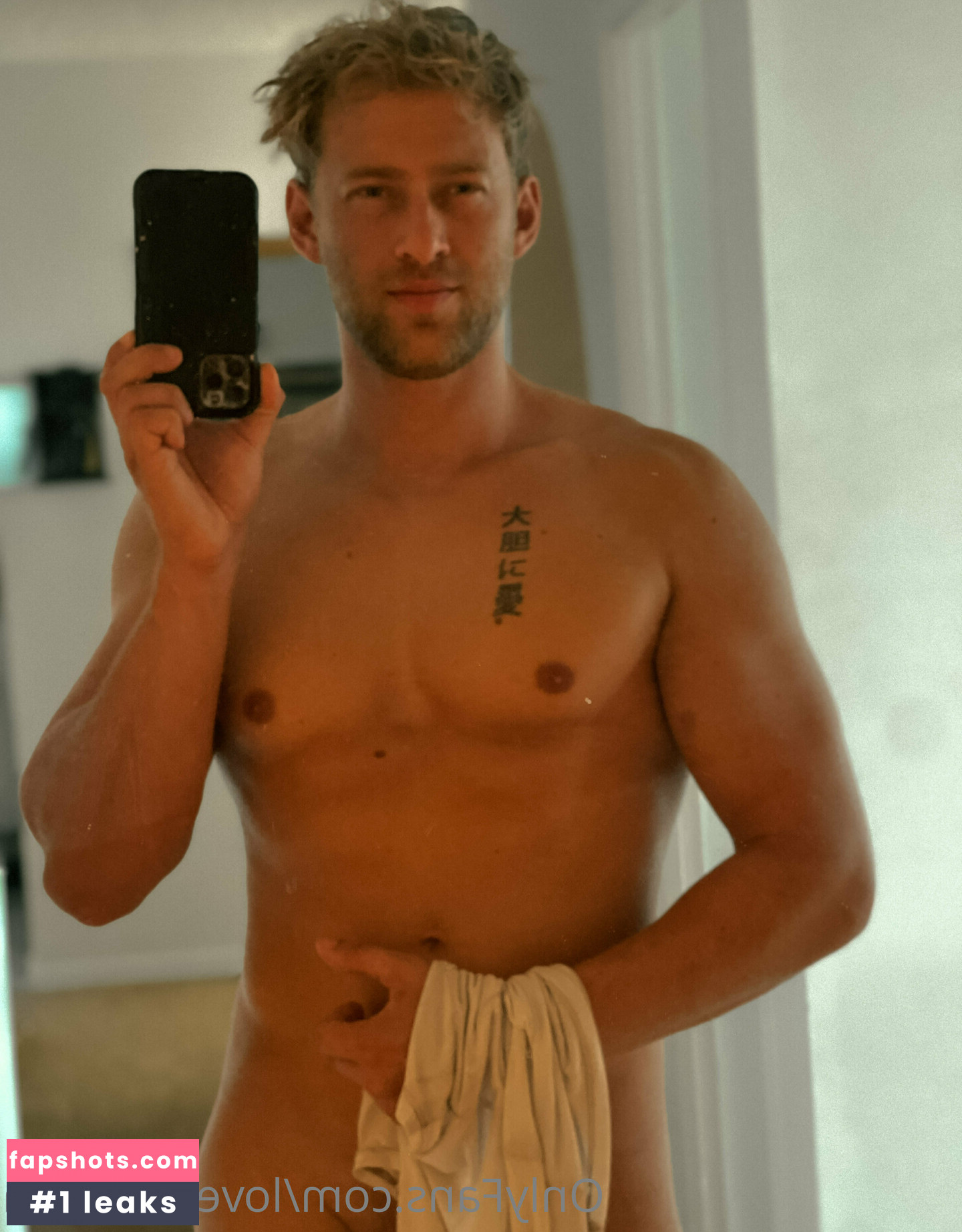 lovelycaptain gallery photo #7