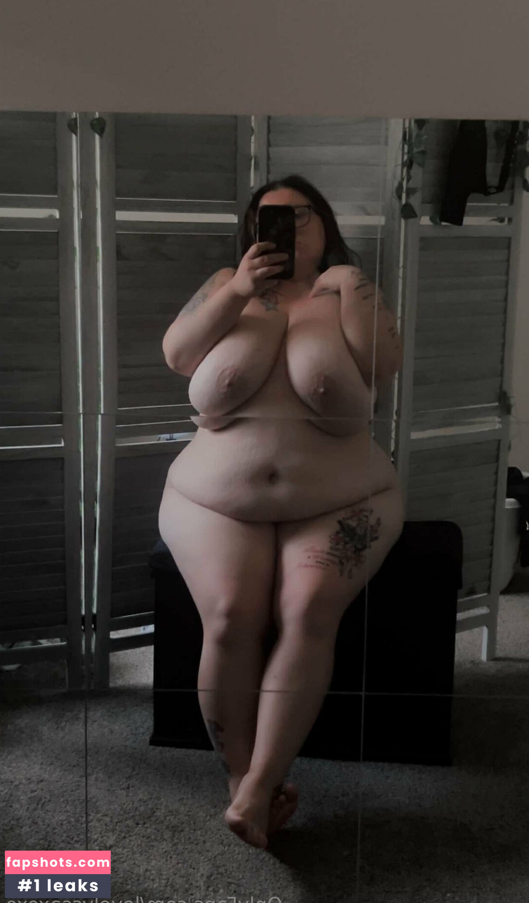 lovelyssaxoxo nude babe gallery