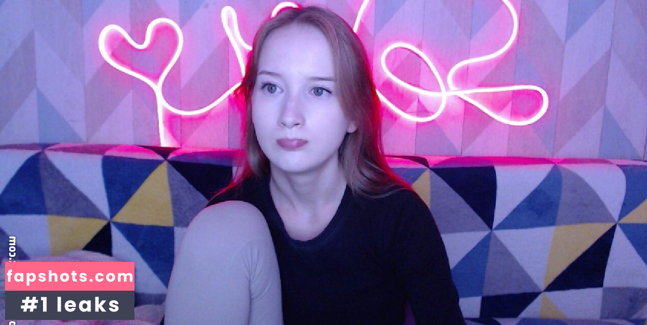 Lovens nude babe gallery