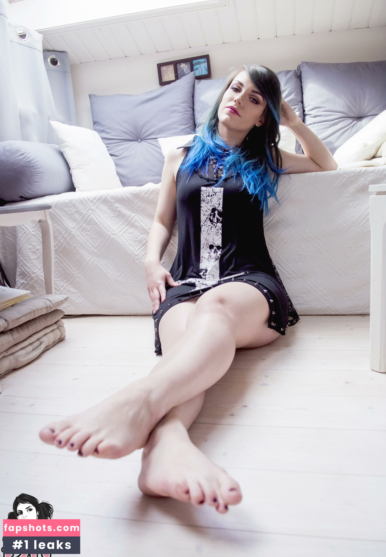 Lovia Suicide gallery photo #47