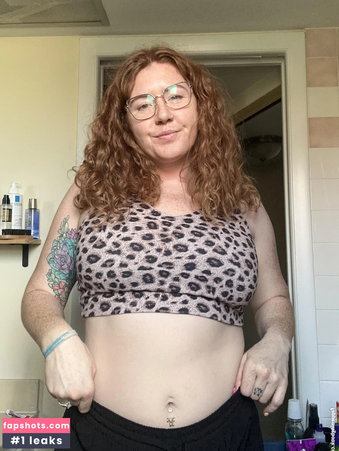 lovinglindsey nude babe gallery