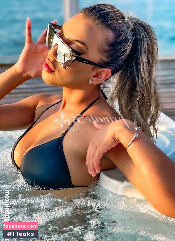 Lu Ferreira gallery photo #17