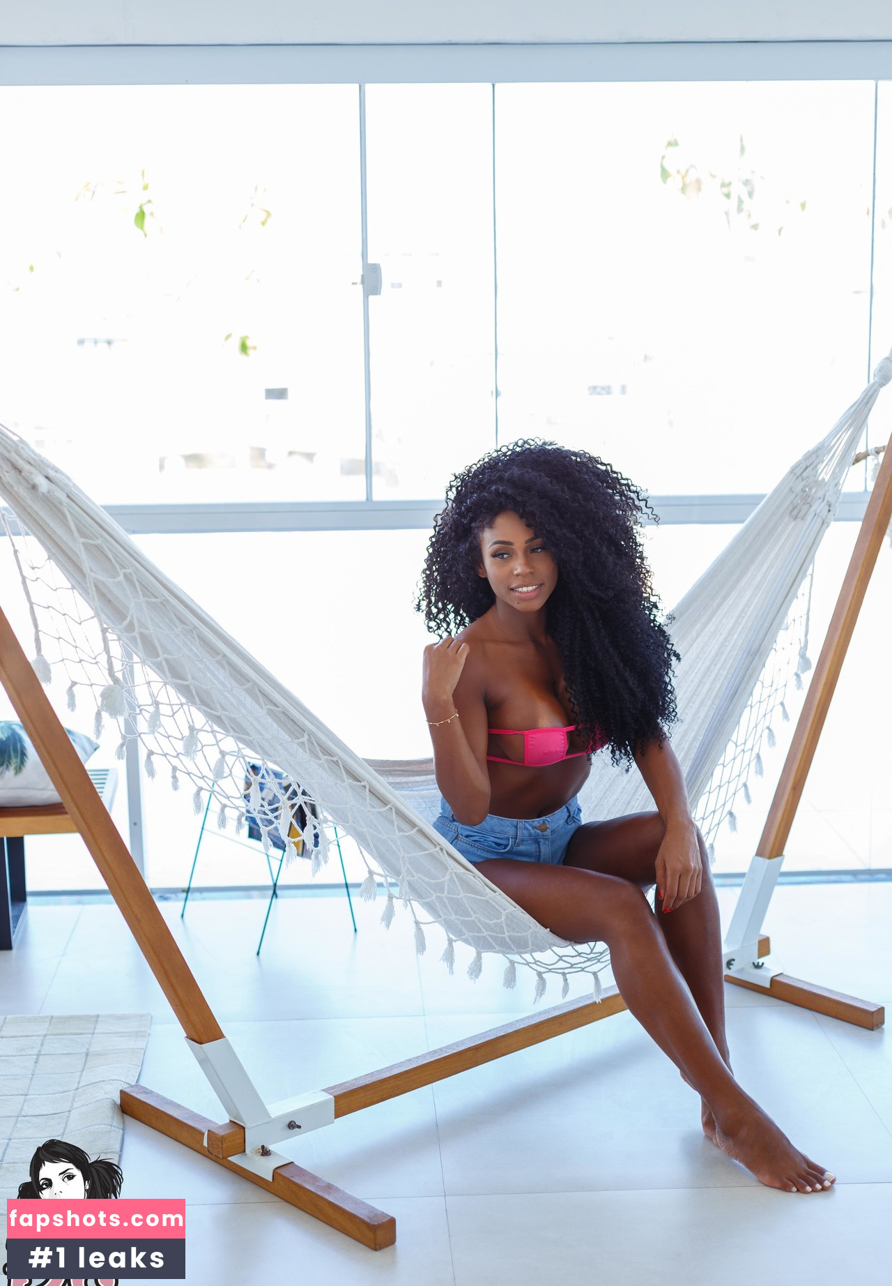 Lua Santana gallery photo #19