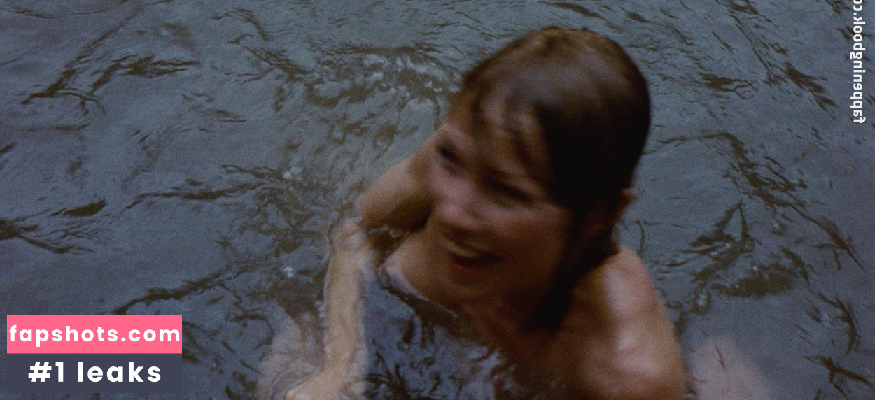 Luana Anders gallery photo #2