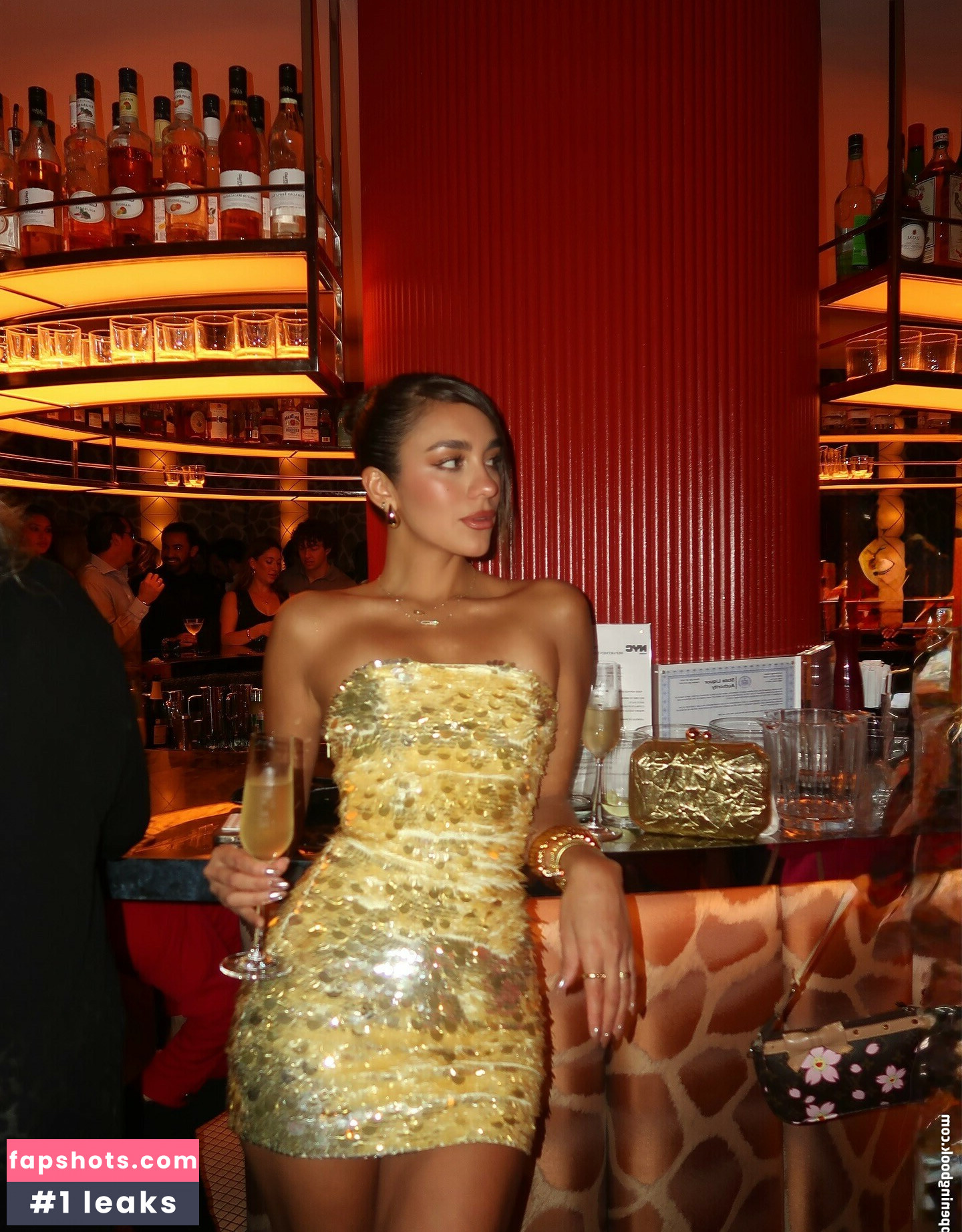 Luana Barron gallery photo #40