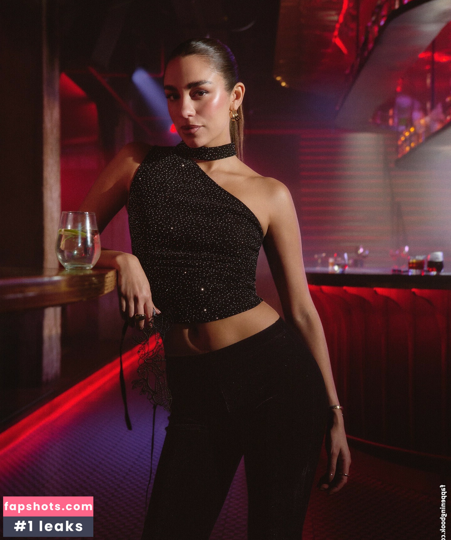 Luana Barron gallery photo #50