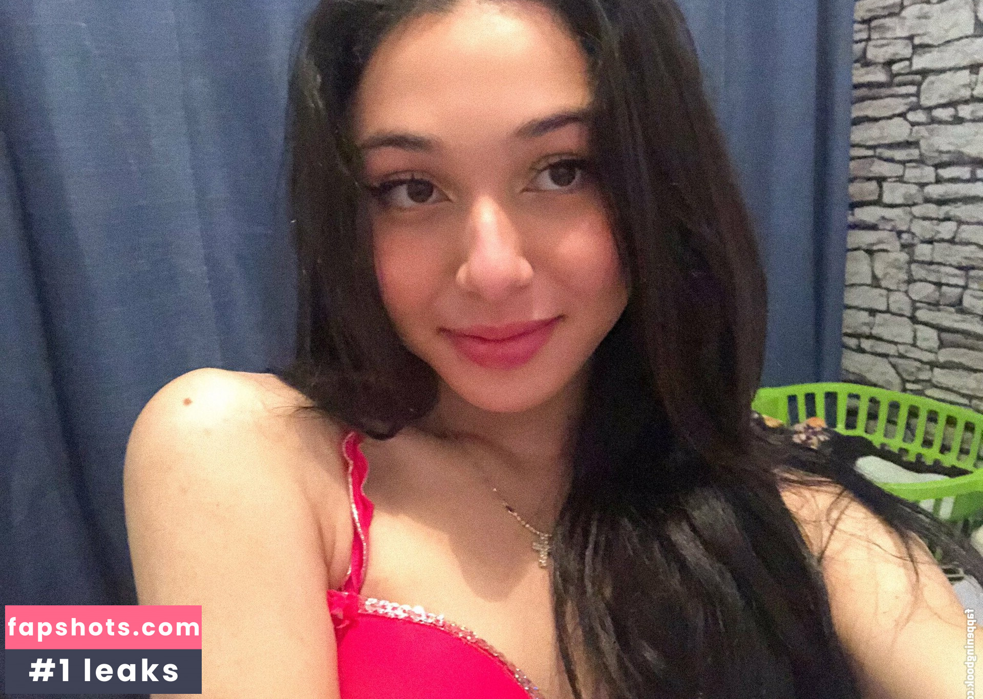 Luana Moraes nude babe gallery