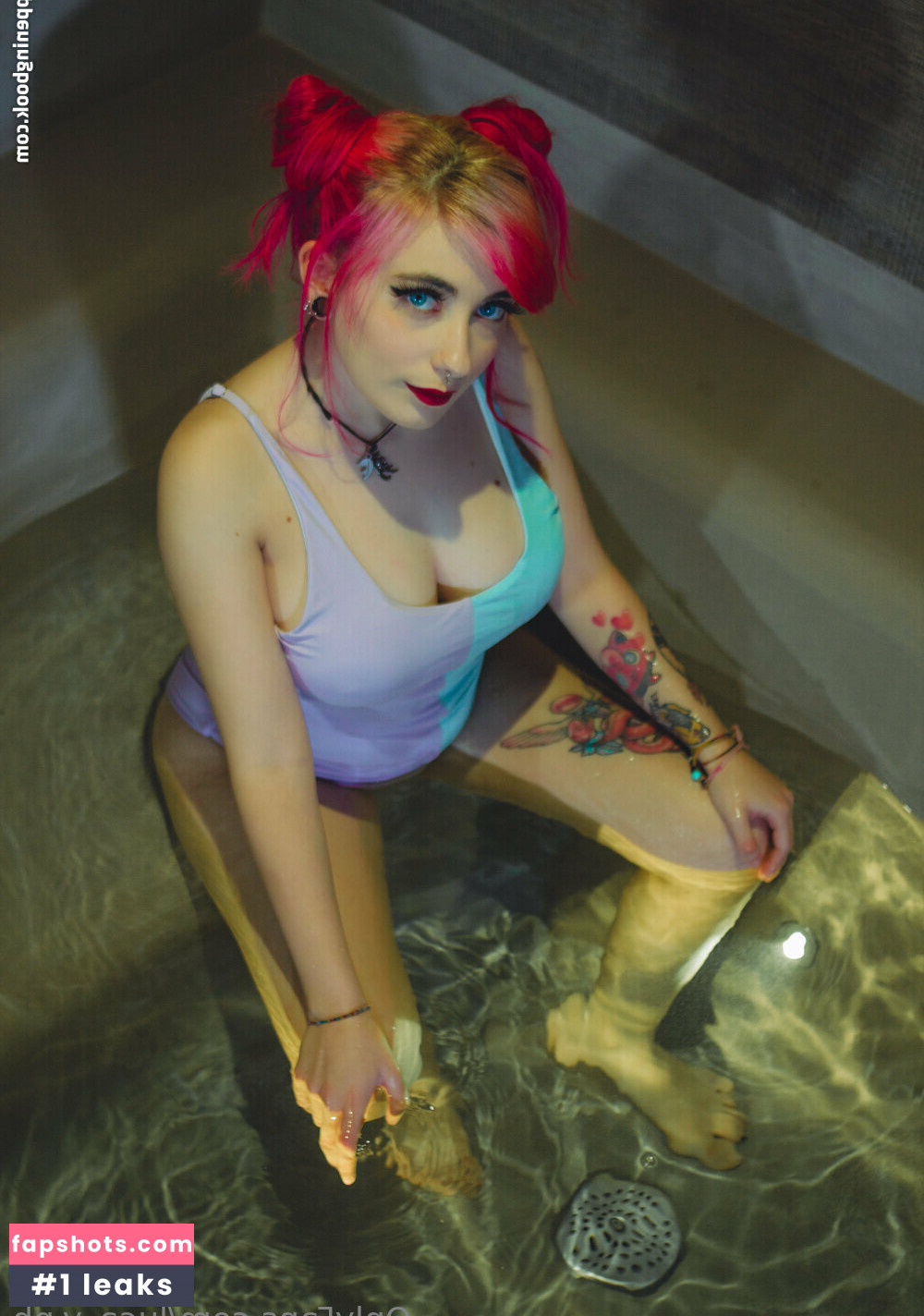 luca_v.ph gallery photo #2