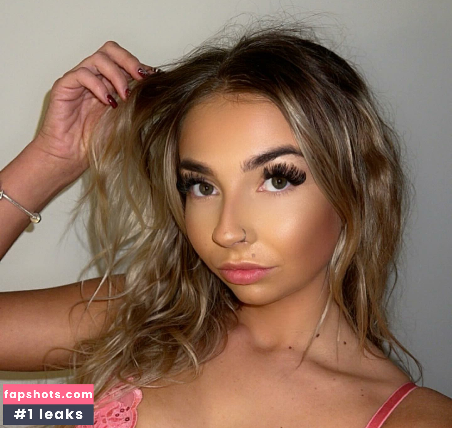 Luce M gallery photo #13