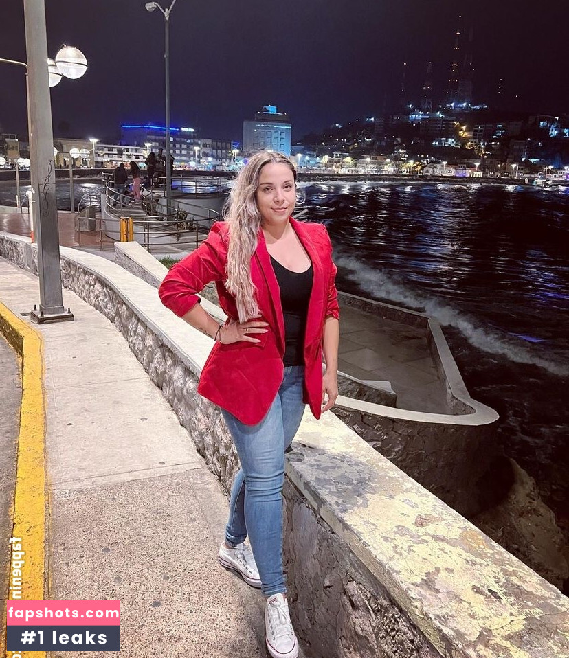 Lucero gallery photo #12