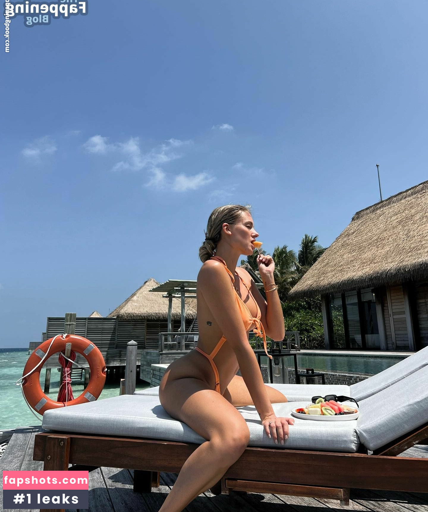 Lucette Van Beek Nude Leaks OnlyFans Photos #3 - LeakJerk