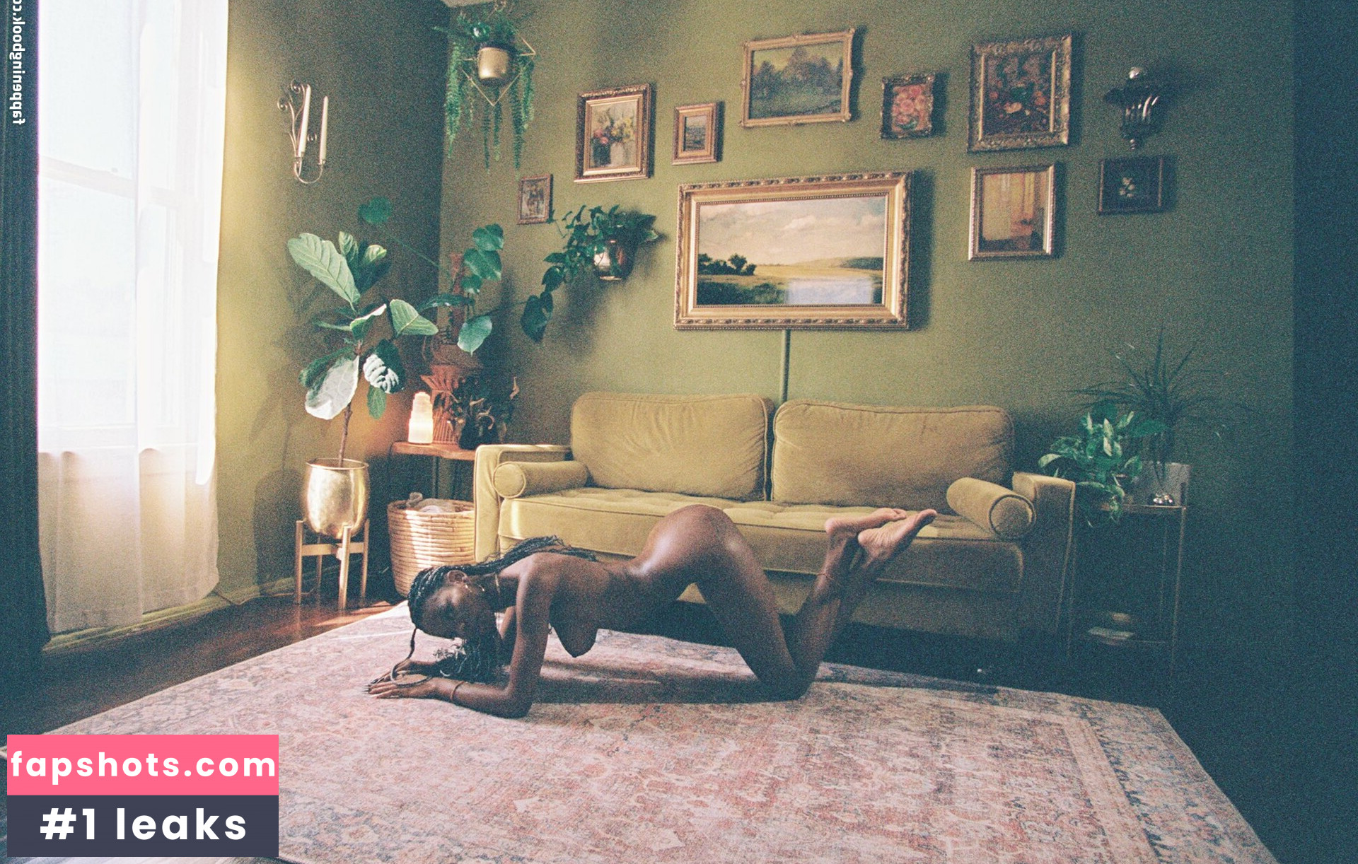 Luci Lane gallery photo #31