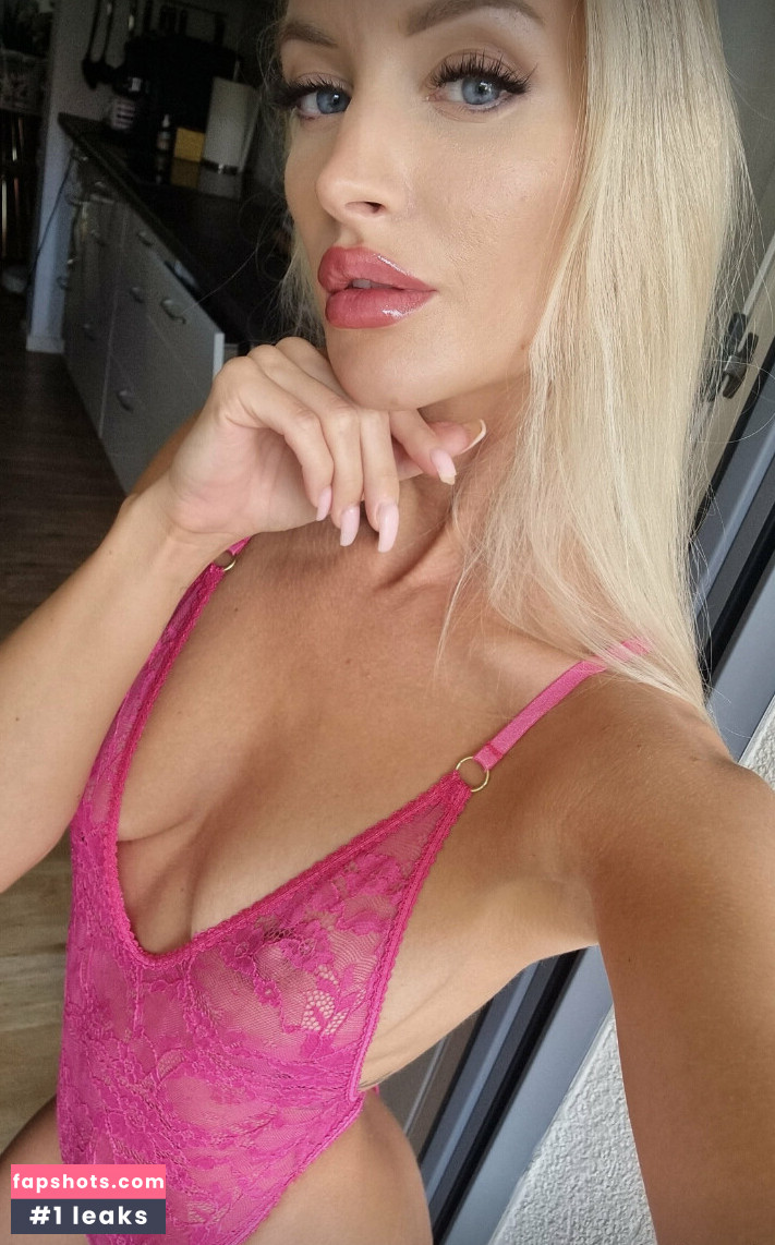 Lucia Klein Nude Leaks OnlyFans Photos #11 - LeakJerk