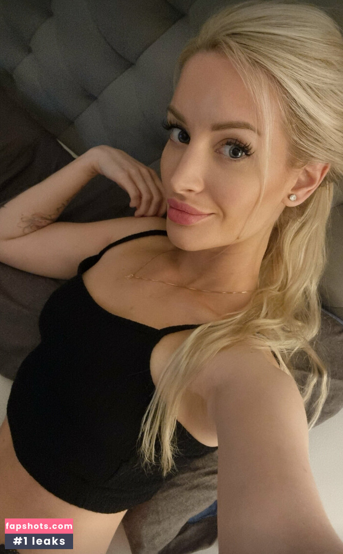 Lucia Klein Nude Leaks OnlyFans Photos #12 - LeakJerk