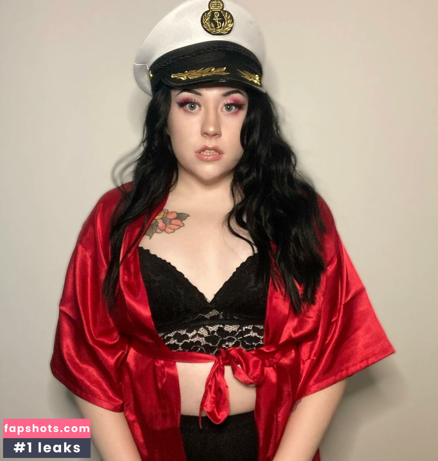 Lucia Lee gallery photo #9