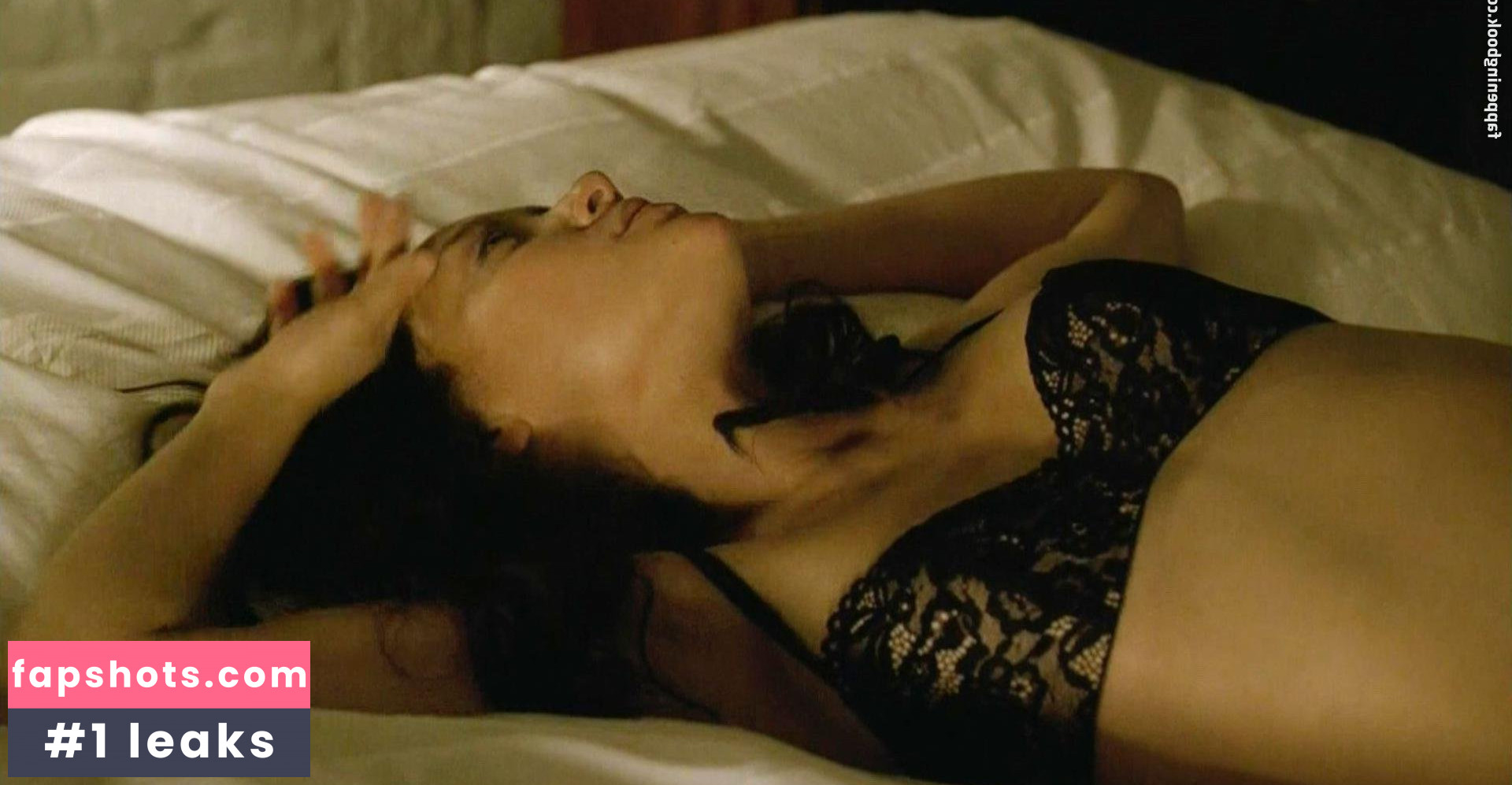 Lucia Micarelli gallery photo #2