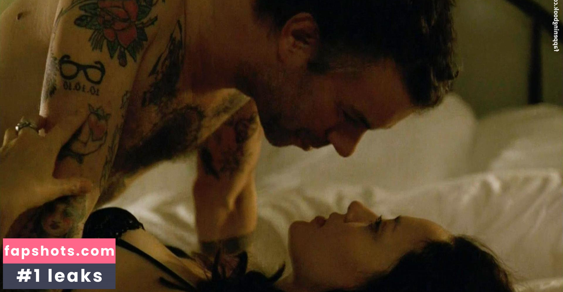 Lucia Micarelli gallery photo #3