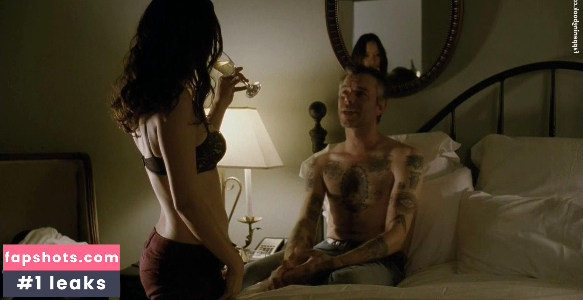 Lucia Micarelli gallery photo #4