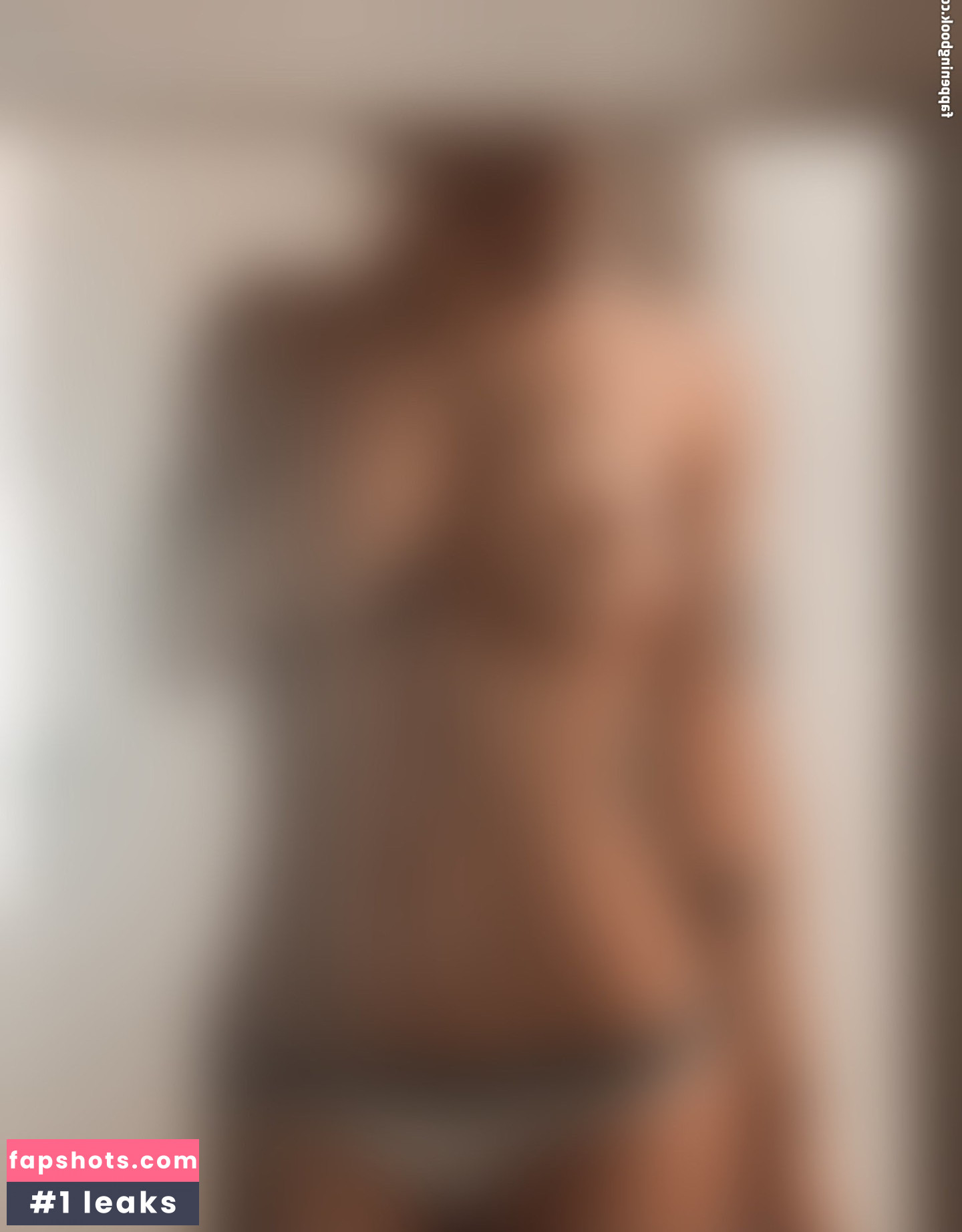 Lucia Scharwz gallery photo #10