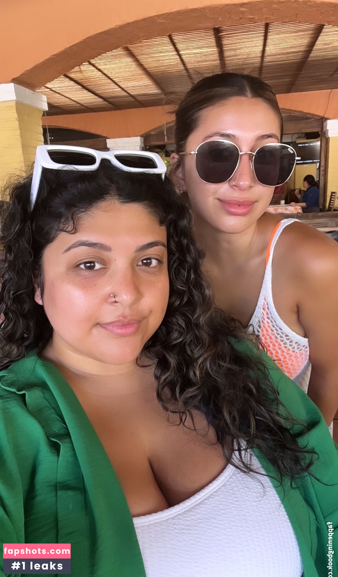 Lucia Yanez gallery photo #17