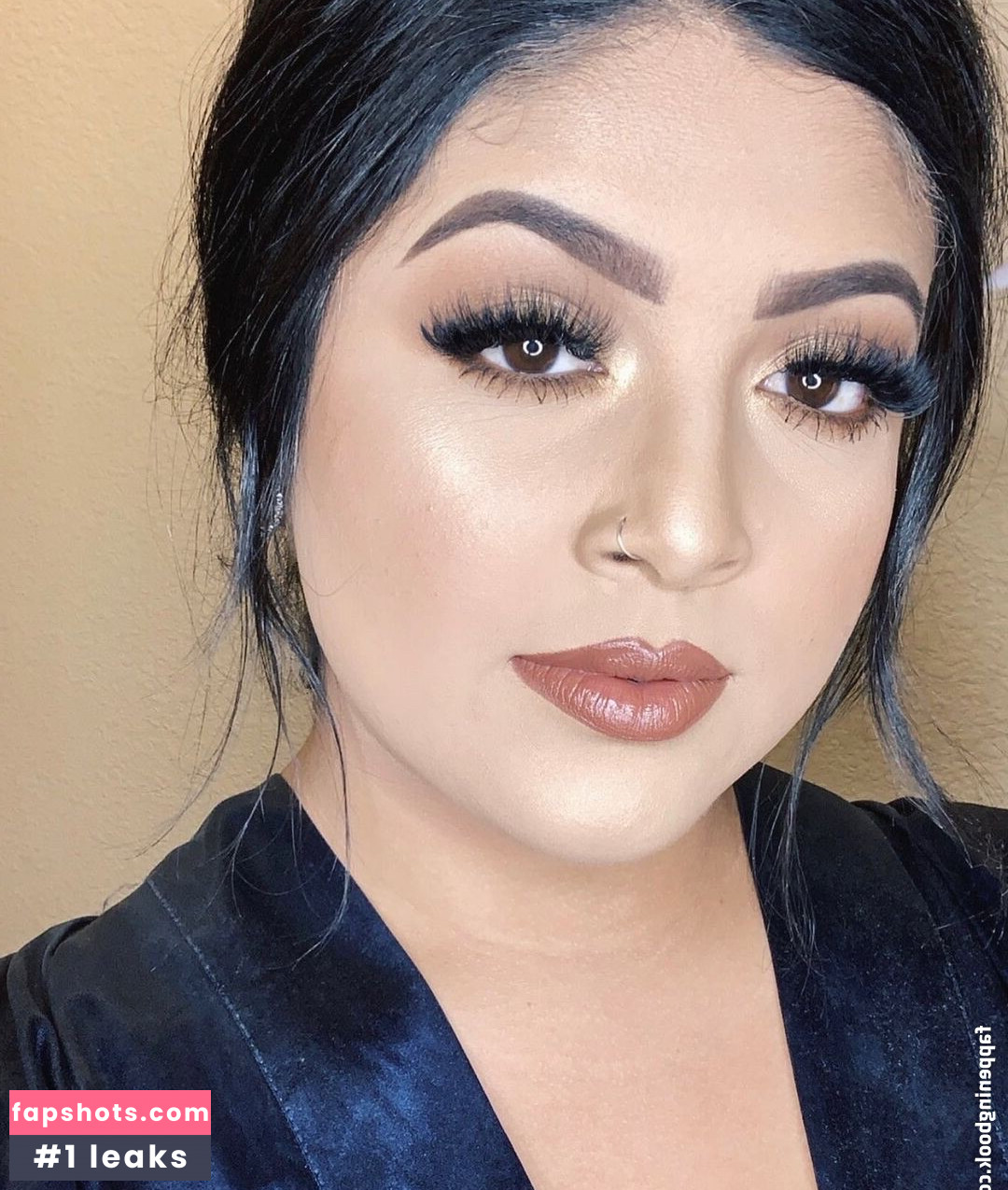 Lucia Yanez gallery photo #21