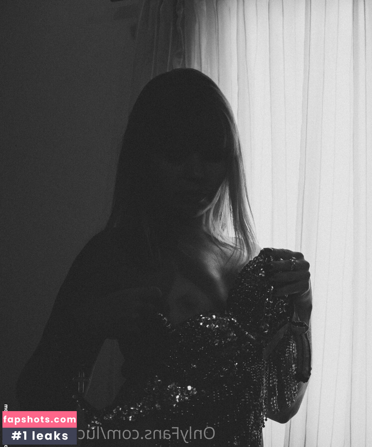 Luciana Cremonez gallery photo #7