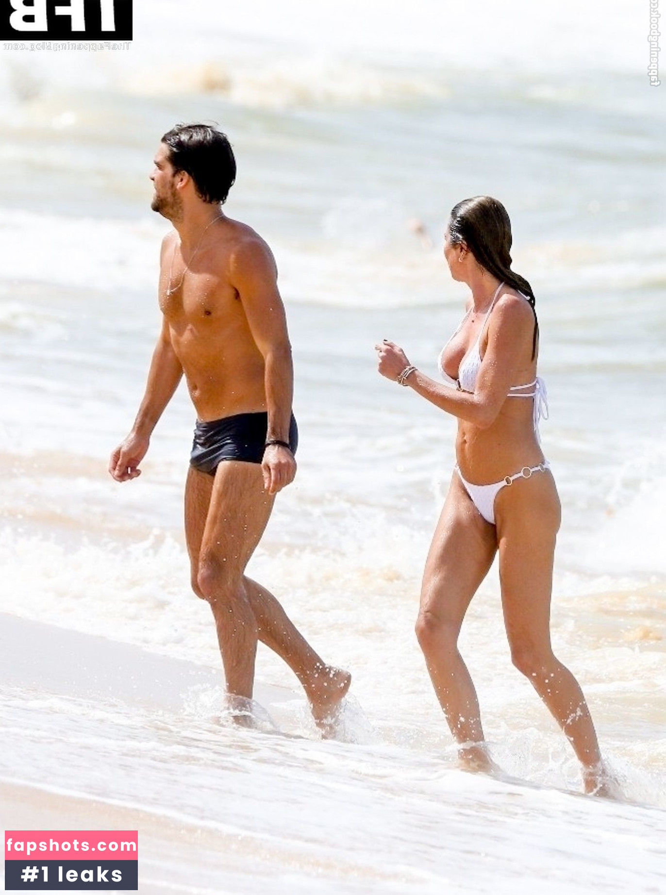 Luciana Gimenez gallery photo #171