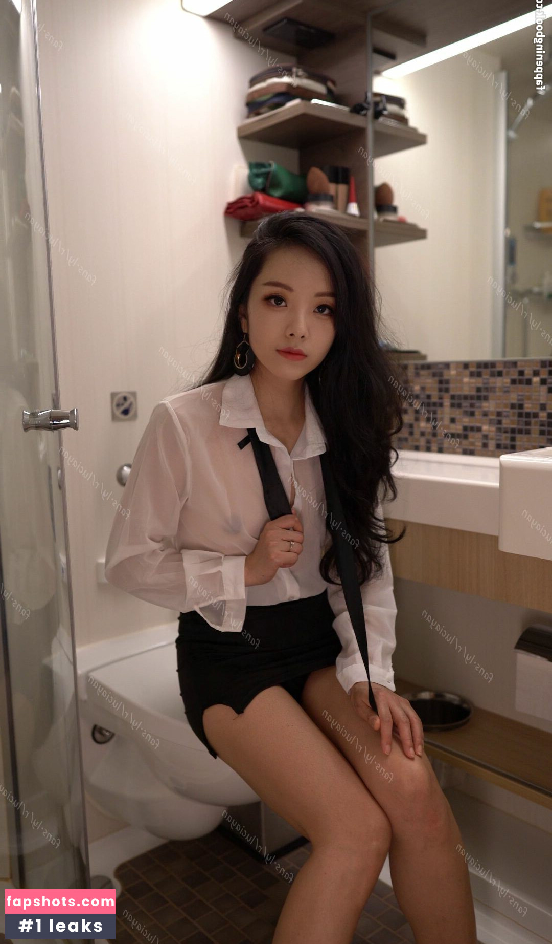 luciayan nude babe gallery