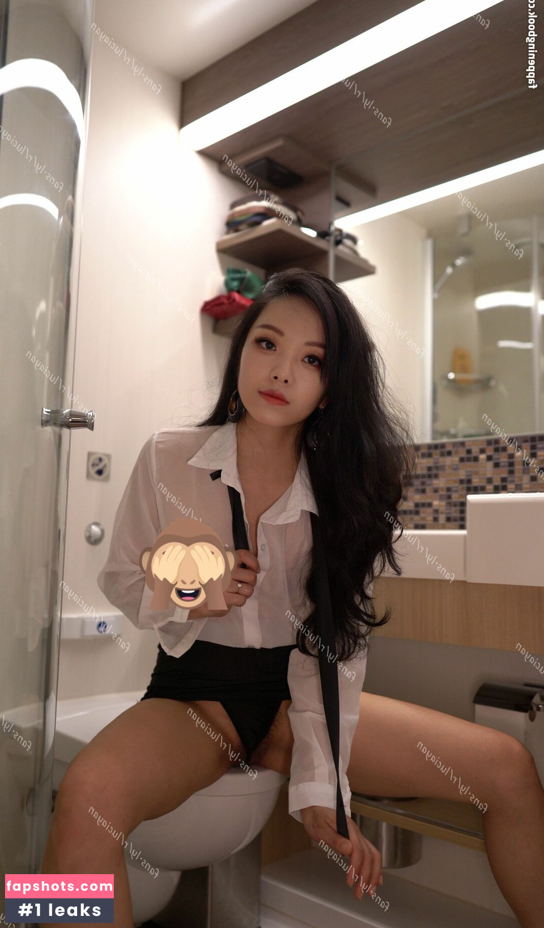 luciayan gallery photo #3