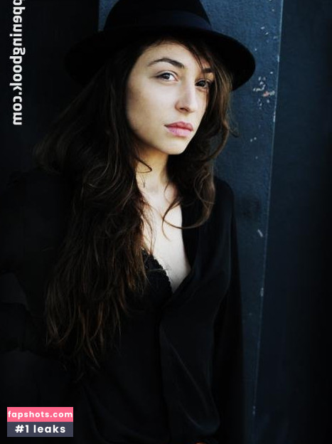 Lucie Aron gallery photo #9