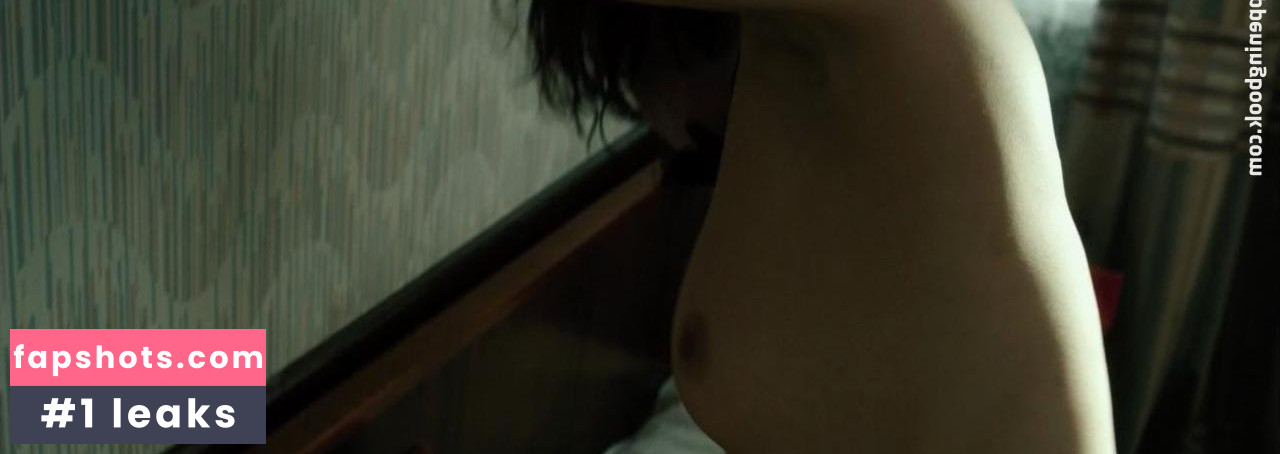 Lucie Heinze gallery photo #5