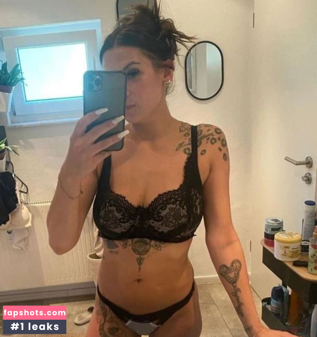 Lucie White gallery photo #4