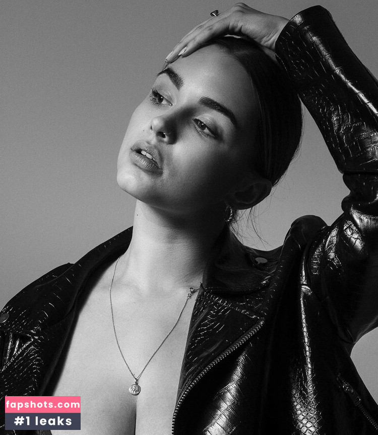 Lucile Nude Leaks OnlyFans Photos #18 - LeakJerk