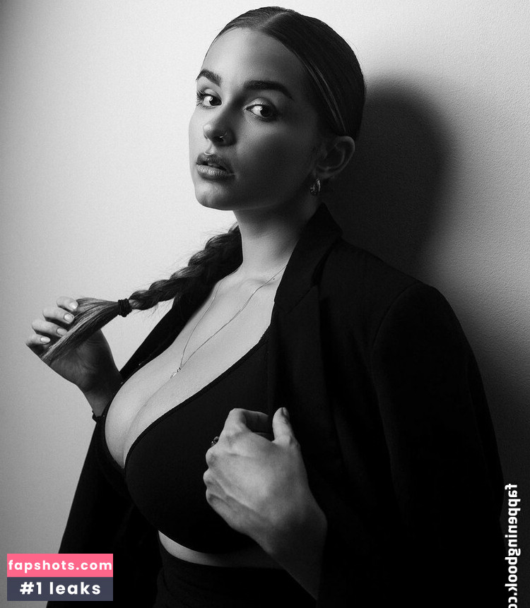 Lucile Nude Leaks OnlyFans Photos #4 - LeakJerk