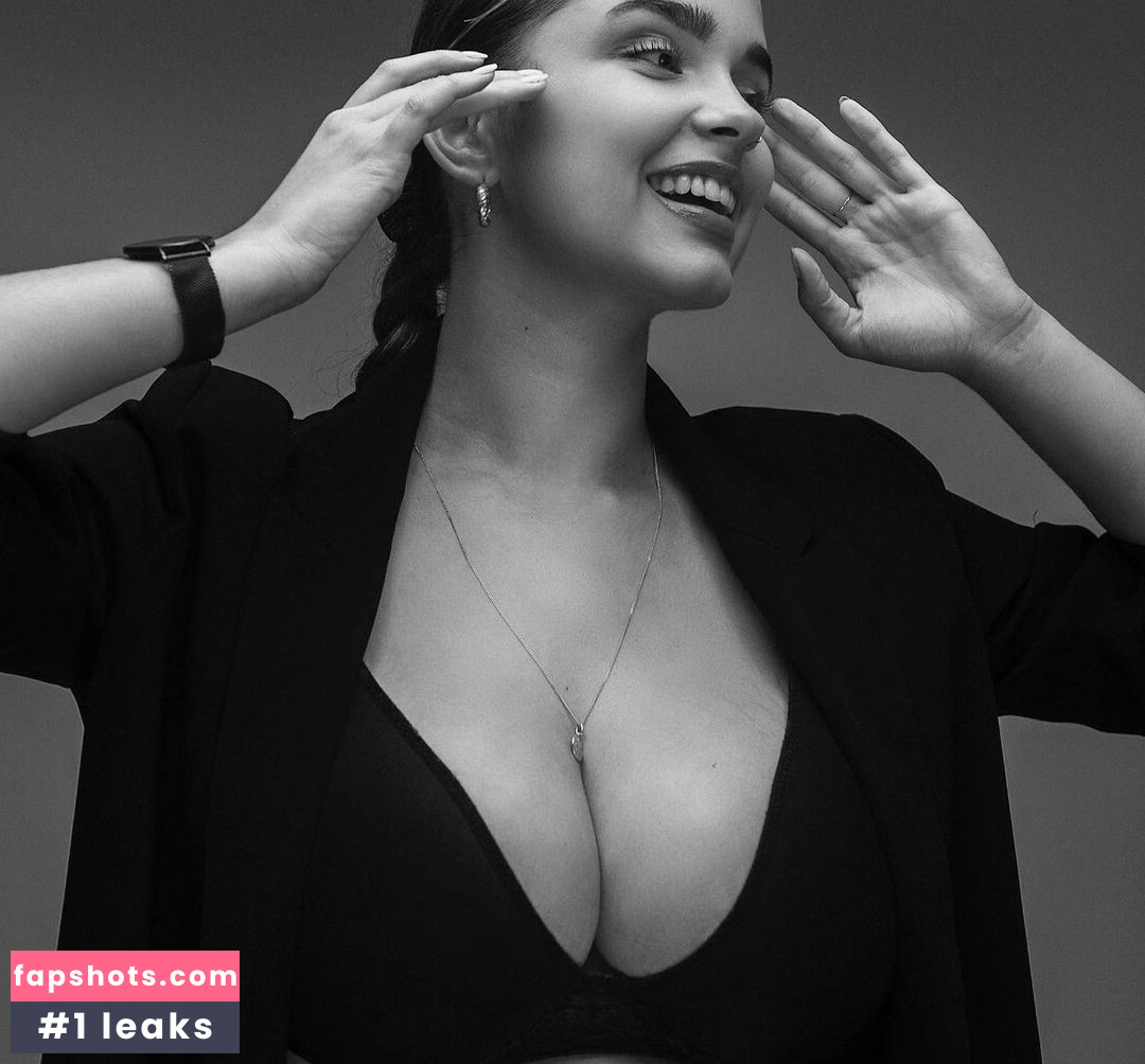 Lucile Nude Leaks OnlyFans Photos #8 - LeakJerk