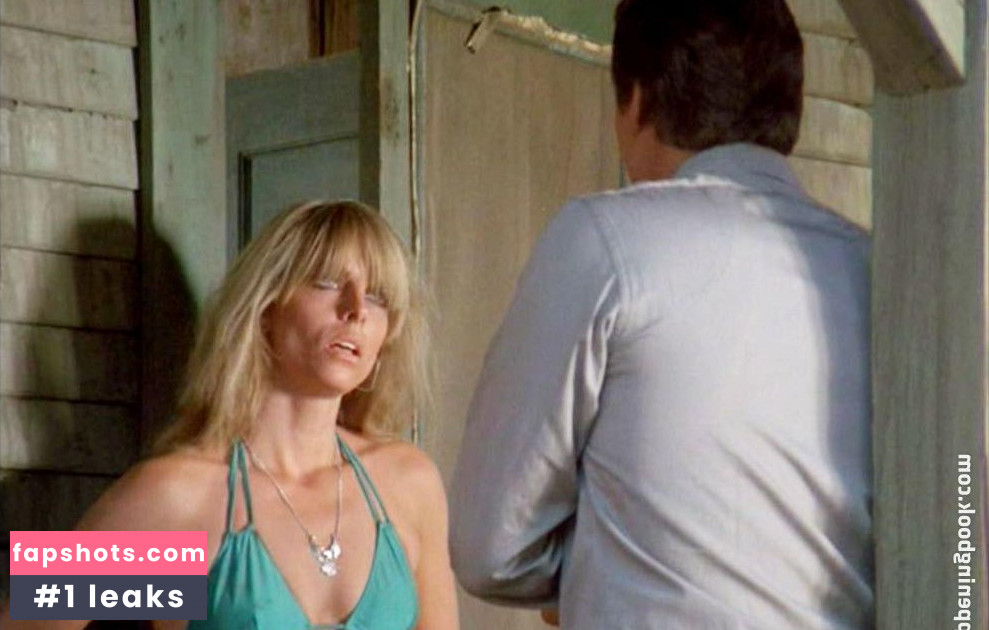 Lucinda Crosby gallery photo #4