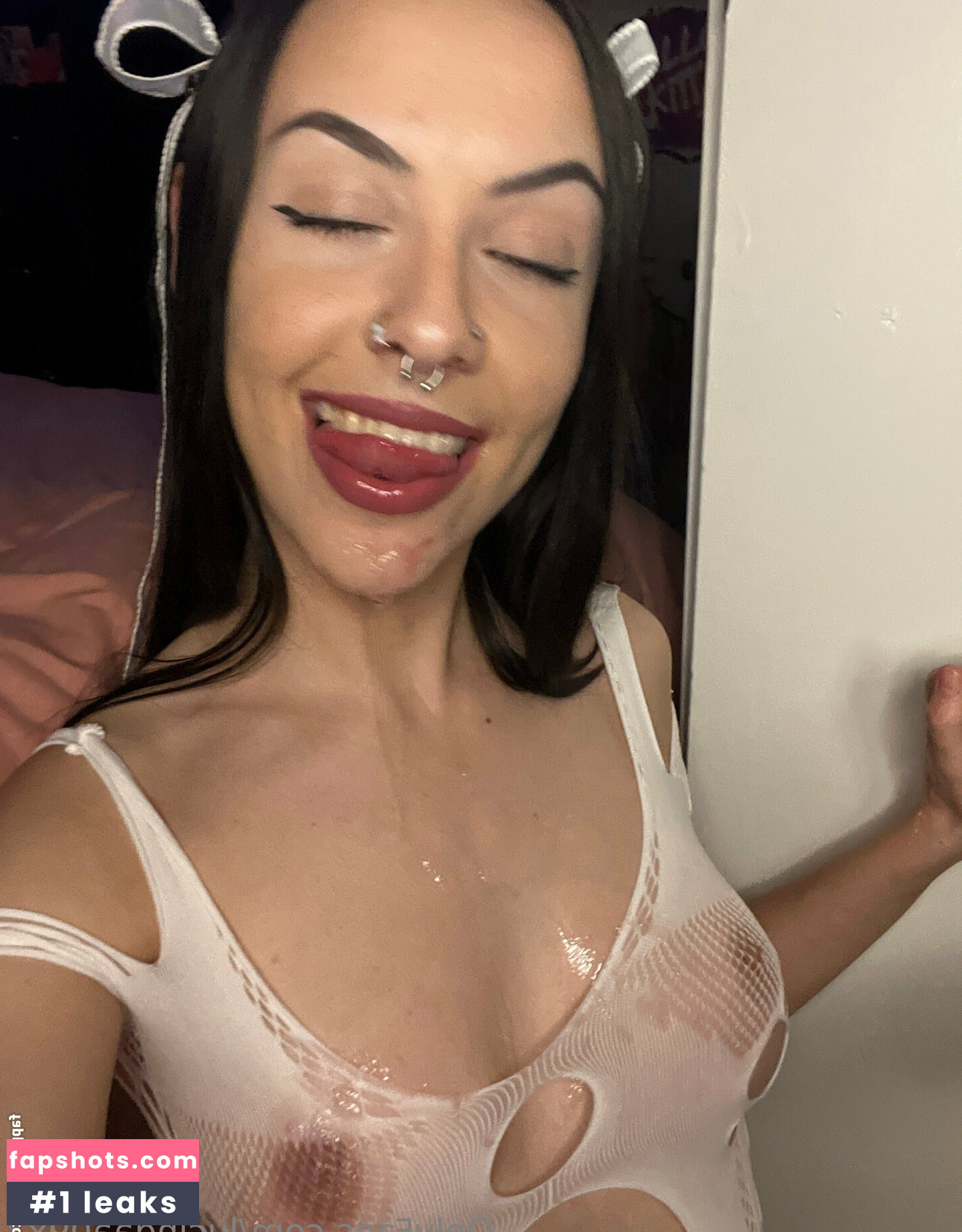 lucindaa09x2 gallery photo #5