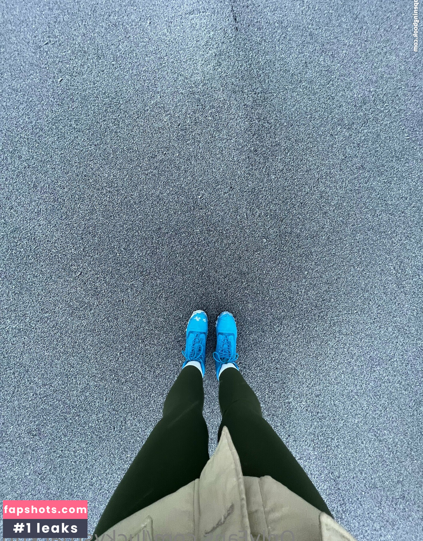 luckystbackup nude babe gallery